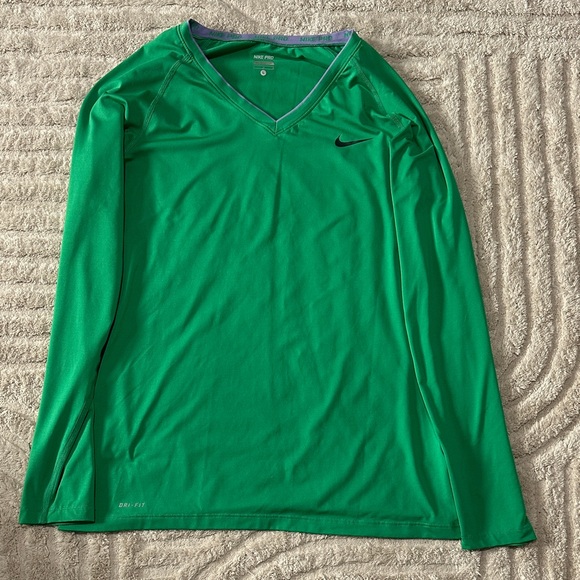 Nike Tops - Nike Emerald Green Performance Top Large